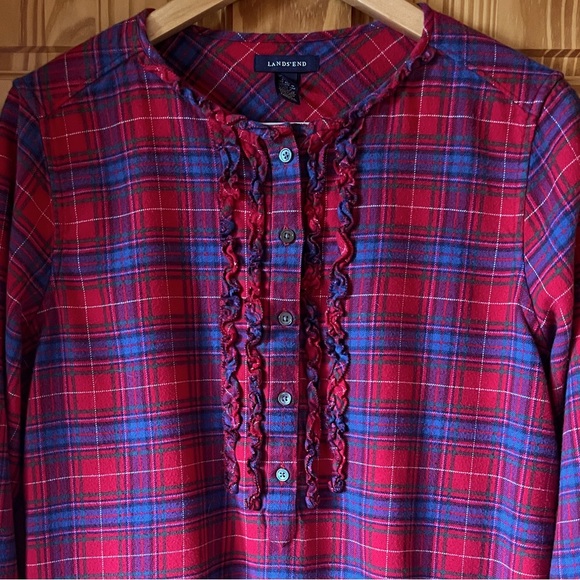 🆕🏕️LANDS’ END Ruffled Plaid Long Sleeve Flannel Shirt - Picture 1 of 6